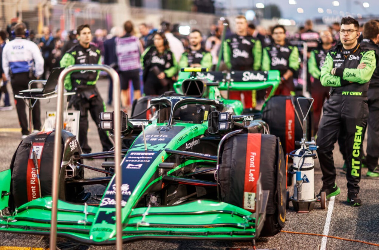 Zhou Guanyu Acknowledges Slim Chances of Securing 2025 F1 Seat 2